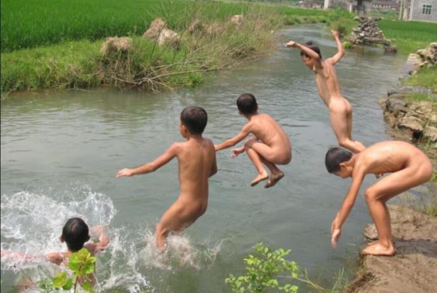 老物件的记忆：老椿木大床