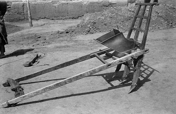 老物件的记忆：耧车与耩地