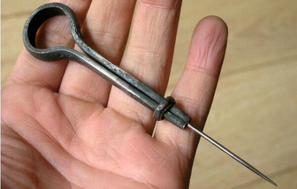 老物件的记忆：鞋样子