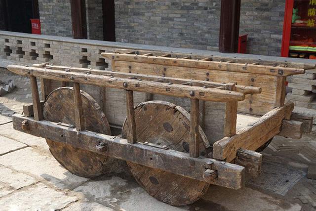 老物件的记忆：牛拉大车 太平车 老爷车