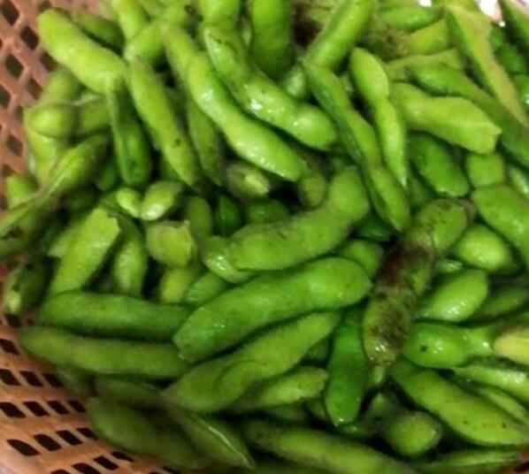 盐水毛豆，配饭或下酒都是很赞的