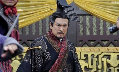 皇帝非要吃公鸡下的蛋，大臣们束手无策，却被一小孩轻松解决